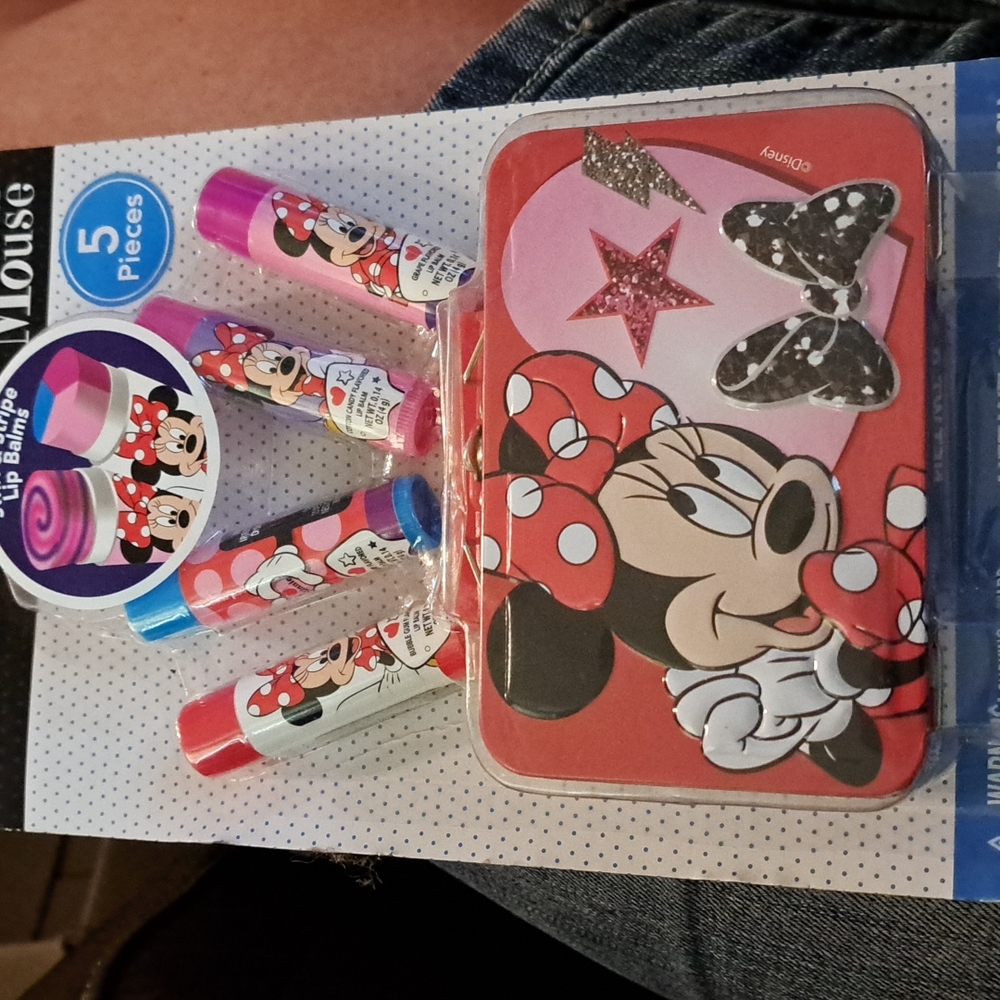 New Minnie Mouse lip balms set with collectable Tin